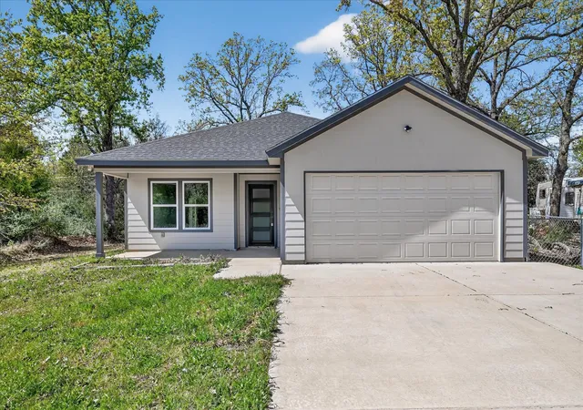 Photo 1 of Sale Pending at 8591 Double Bridge Rd, Mabank, TX 75156 | MLS# 21212369 | Listing updated on 2026-09-15