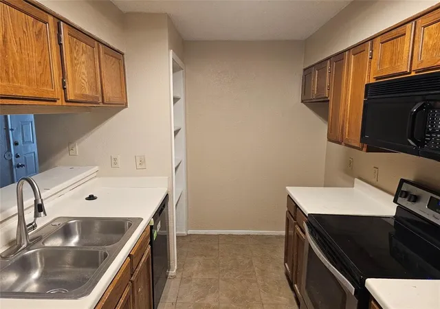 Photo 3 of Condo for sale at 9605 Walnut St #12102, Dallas, TX 75243 | MLS# 21212533 | Listing updated on 2026-07-30