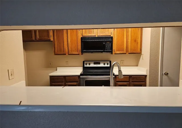 Photo 4 of Condo for sale at 9605 Walnut St #12102, Dallas, TX 75243 | MLS# 21212533 | Listing updated on 2026-07-30