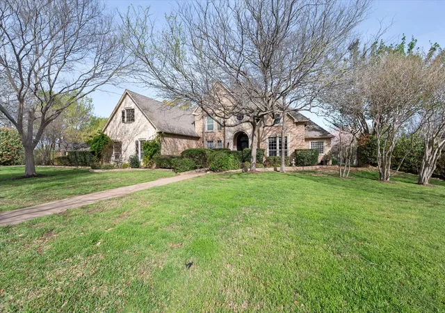 Photo 1 of Single family home for sale at 2703 Katherine Ct, Dwg, TX 76016 | MLS# 21209755 | Listing updated on 2026-09-13