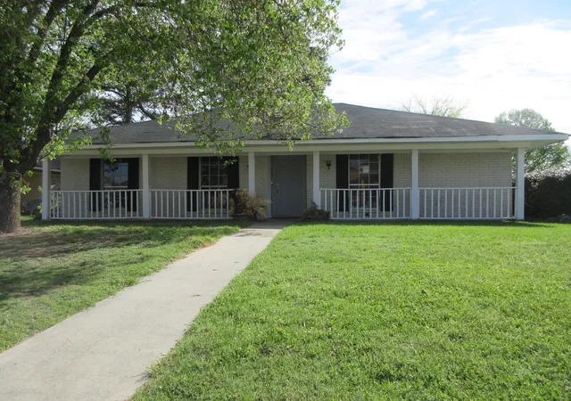 Photo 1 of Single family home for sale at 7215 Marseille Dr, Shreveport, LA 71108 | MLS# 21212890 | Listing updated on 2026-09-08