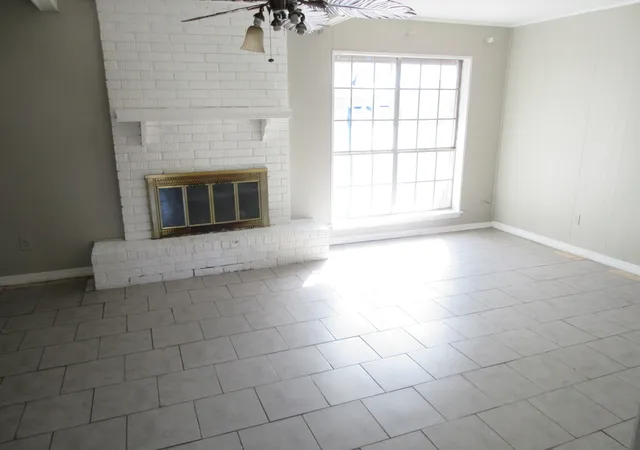 Photo 4 of Single family home for sale at 7215 Marseille Dr, Shreveport, LA 71108 | MLS# 21212890 | Listing updated on 2026-09-08