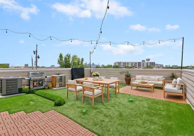 Photo 1 of Sale Pending at 5609 Lindell Ave #3, Dallas, TX 75206 | MLS# 21212095 | Listing updated on 2026-10-02