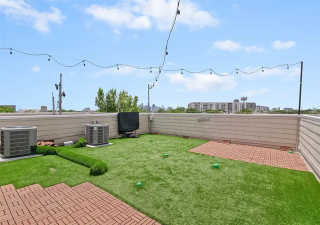 Photo 2 of Sale Pending at 5609 Lindell Ave #3, Dallas, TX 75206 | MLS# 21212095 | Listing updated on 2026-10-02