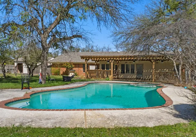 Photo 3 of Single family home for sale at 408 Canyon Trail Rd, Weatherford, TX 76087 | MLS# 21213032 | Listing updated on 2026-10-01