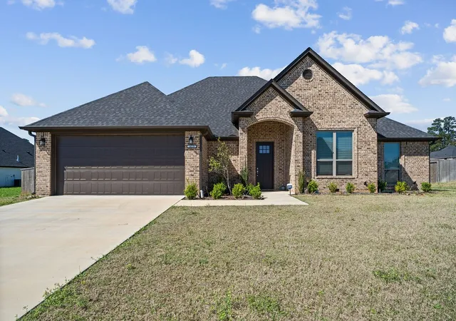 Photo 1 of Sale Pending at 14139 Lexi Ct, Tyler, TX 75703 | MLS# 21213595 | Listing updated on 2026-09-11