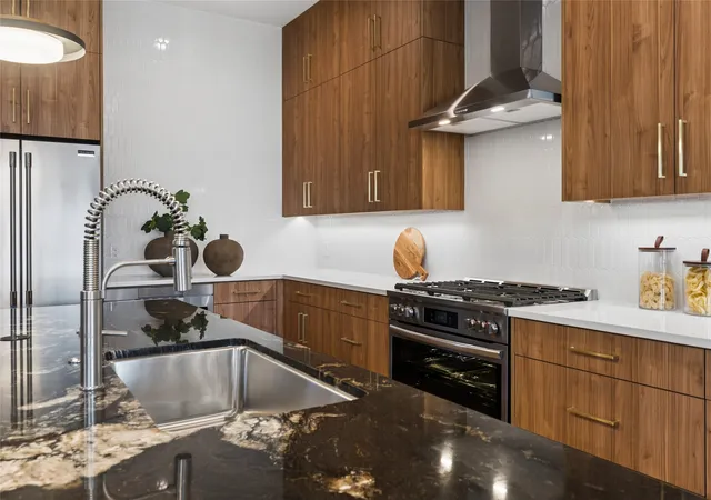 Photo 3 of Single family home for sale at 6607 Roper St, Dallas, TX 75209 | MLS# 21139302 | Listing updated on 2026-09-26
