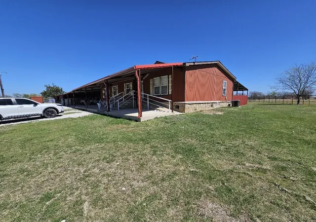 Photo 3 of Manufactured home for sale at 4109 Bramblett Rd, Cleburne, TX 76031 | MLS# 21214655 | Listing updated on 2026-09-11