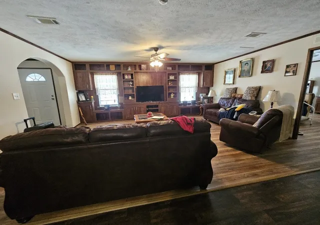 Photo 4 of Manufactured home for sale at 4109 Bramblett Rd, Cleburne, TX 76031 | MLS# 21214655 | Listing updated on 2026-09-11