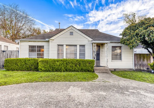 Photo 1 of Sale Pending at 5833 E Mockingbird Ln, Dallas, TX 75206 | MLS# 21166660 | Listing updated on 2026-09-11