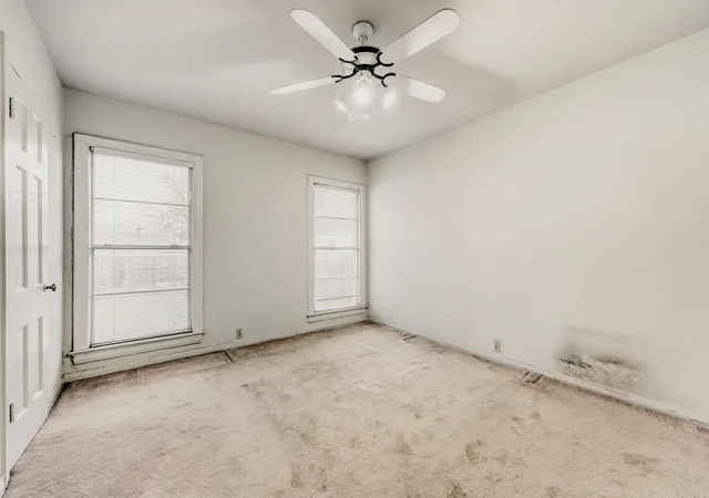 Photo 4 of Sale Pending at 5833 E Mockingbird Ln, Dallas, TX 75206 | MLS# 21166660 | Listing updated on 2026-09-11
