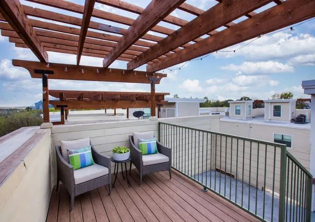 Photo 2 of Condo for sale at 1201 Beaconsfield Ln #108, Arlington, TX 76011 | MLS# 21208168 | Listing updated on 2026-09-13