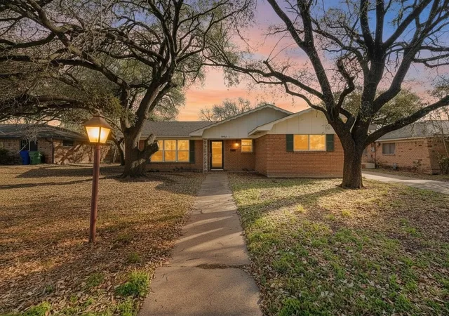 Photo 1 of Single family home for sale at 5907 Caldwell St, Waco, TX 76710 | MLS# 21210101 | Listing updated on 2026-09-14