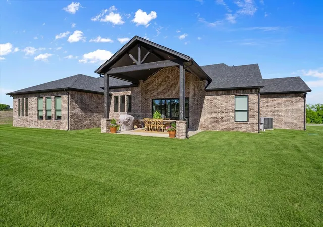 Photo 3 of Single family home for sale at 8011 Brownie Luker Blvd, Granbury, TX 76048 | MLS# 21208586 | Listing updated on 2026-07-30