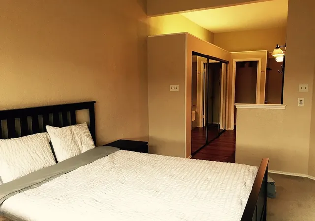 Listing Photo 5 - Condo for sale in building located at 519 Ranch Trl, Irving, TX 75063 - Unit #134
