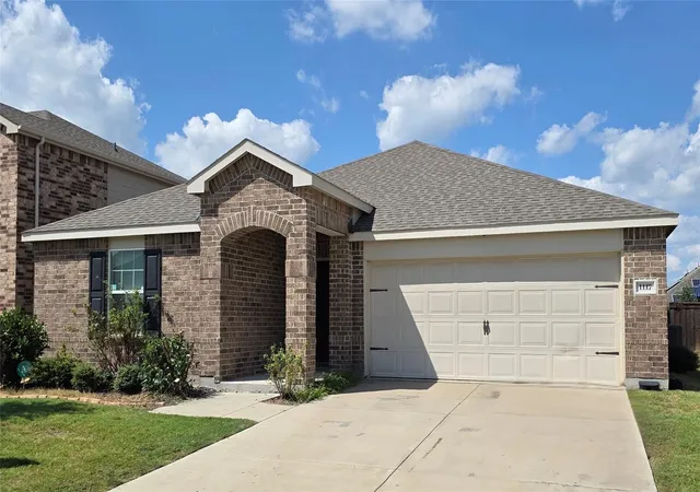 Photo 1 of Single family home for sale at 1117 Ainsley Ln, Forney, TX 75126 | MLS# 21215271 | Listing updated on 2026-09-29