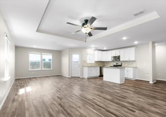 Photo 3 of Single family home for sale at 1117 Ainsley Ln, Forney, TX 75126 | MLS# 21215271 | Listing updated on 2026-09-29
