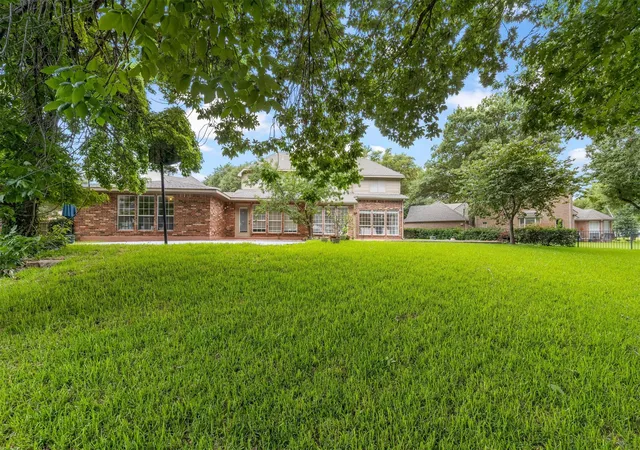 Photo 3 of Sale Pending at 6010 Troon Cir, Garland, TX 75044 | MLS# 21215171 | Listing updated on 2026-09-13