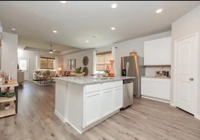 Photo 2 of Single family home for sale at 424 Livingston Dr, De Soto, TX 75115 | MLS# 21215453 | Listing updated on 2026-07-30