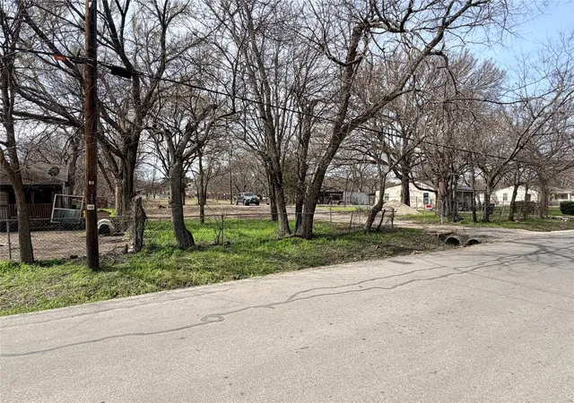 Photo 3 of Land for sale at 4151 Interurban Rd, Lancaster, TX 75134 | MLS# 21215496 | Listing updated on 2026-09-10