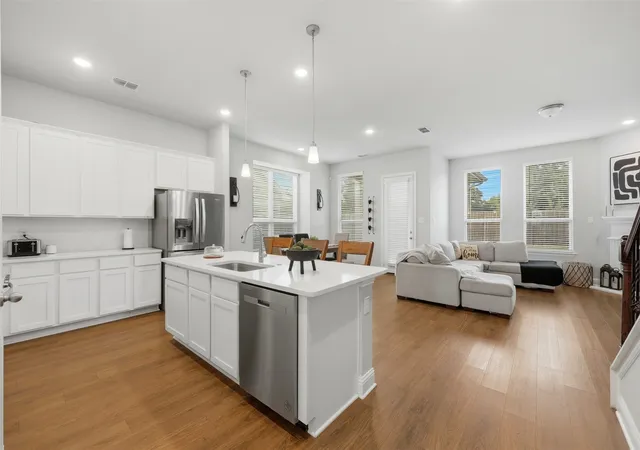 Photo 3 of Single family home for sale at 2352 High Plain Ln, Waxahachie, TX 75167 | MLS# 21214751 | Listing updated on 2026-10-06