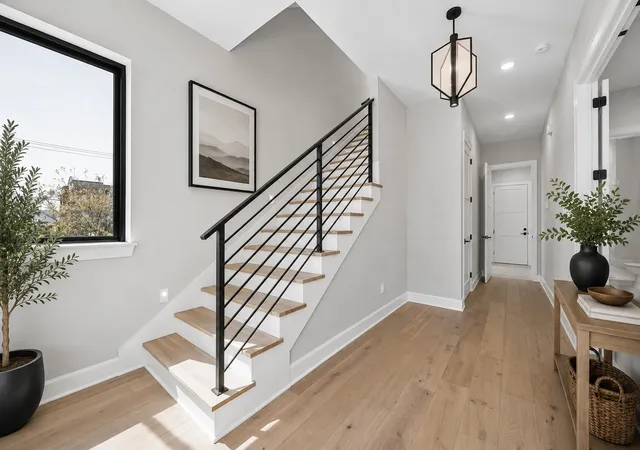 Photo 3 of Townhouse for sale at 122 S Church St, Mc Kinney, TX 75069 | MLS# 21214947 | Listing updated on 2026-09-13