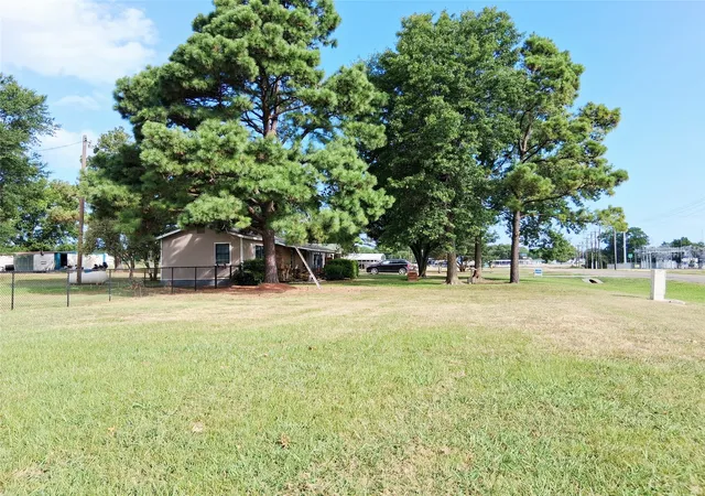 Photo 25 of Single family home for sale at 8140 Fm 513 S, Lone Oak, TX 75453 | MLS# 21215547 | Listing updated on 2026-09-24
