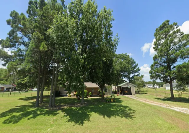 Photo 3 of Single family home for sale at 8140 Fm 513 S, Lone Oak, TX 75453 | MLS# 21215547 | Listing updated on 2026-09-24