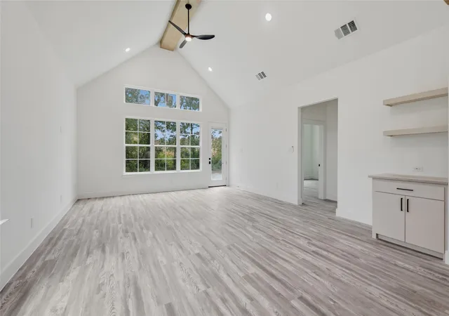 Photo 3 of Single family home for sale at 307 E Locust St, Leonard, TX 75452 | MLS# 21212725 | Listing updated on 2026-09-11