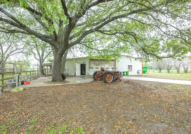 Photo 3 of Single family home for sale at 1302 Forreston Rd, Waxahachie, TX 75165 | MLS# 21215468 | Listing updated on 2026-09-14