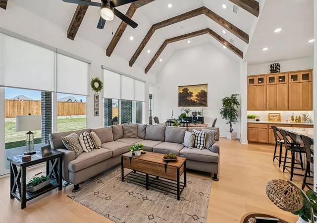 Photo 3 of Single family home for sale at 2264 Emerald Dr, Waxahachie, TX 75167 | MLS# 21210729 | Listing updated on 2026-09-12