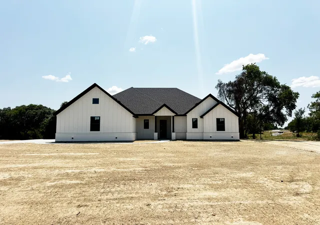 Photo 1 of Single family home for sale at 1098 Silver Sage Trl, Weatherford, TX 76085 | MLS# 21216081 | Listing updated on 2026-09-13
