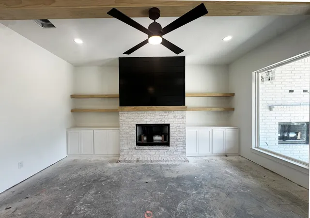 Photo 3 of Single family home for sale at 1102 Silver Sage Trl, Weatherford, TX 76085 | MLS# 21216113 | Listing updated on 2026-09-07