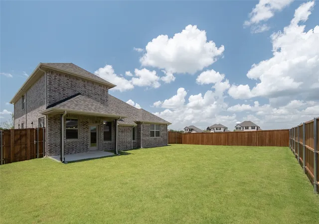 Photo 2 of Single family home for sale at 107 Memorial Dr, Forney, TX 75126 | MLS# 21216378 | Listing updated on 2026-09-13