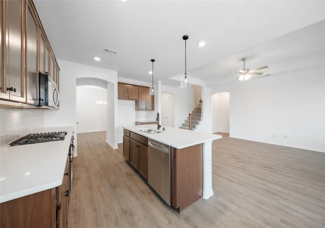Photo 4 of Single family home for sale at 107 Memorial Dr, Forney, TX 75126 | MLS# 21216378 | Listing updated on 2026-09-13