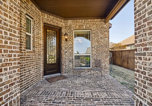 Photo 2 of Single family home for sale at 1011 Walford Dr, Forney, TX 75126 | MLS# 21212985 | Listing updated on 2026-07-30