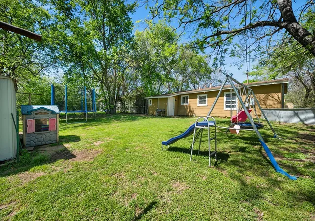 Photo 2 of Single family home for sale at 4036 Wiman Dr, Fort Worth, TX 76119 | MLS# 21216835 | Listing updated on 2026-09-10