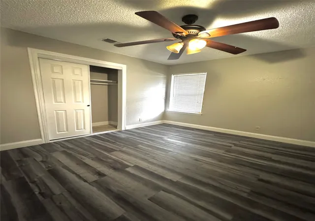 Photo 4 of Single family home for sale at 817 Loganwood Dr, Royse City, TX 75189 | MLS# 21216914 | Listing updated on 2026-08-01