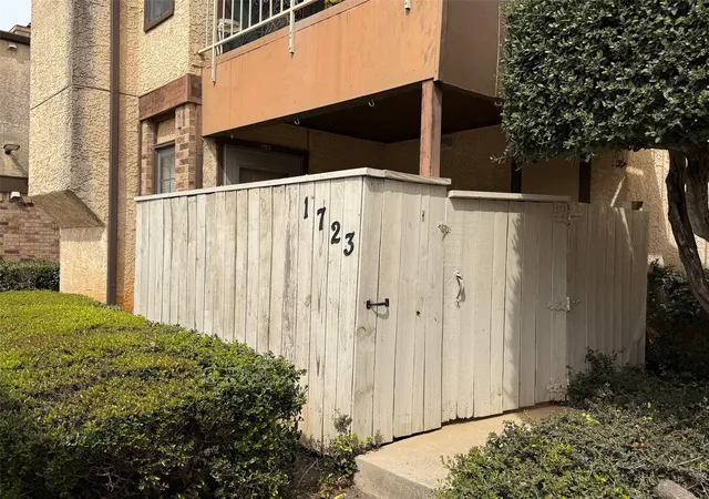 Photo 1 of Sale Pending at 1723 Crest Grove Dr #120B, Arlington, TX 76012 | MLS# 21217152 | Listing updated on 2026-09-08
