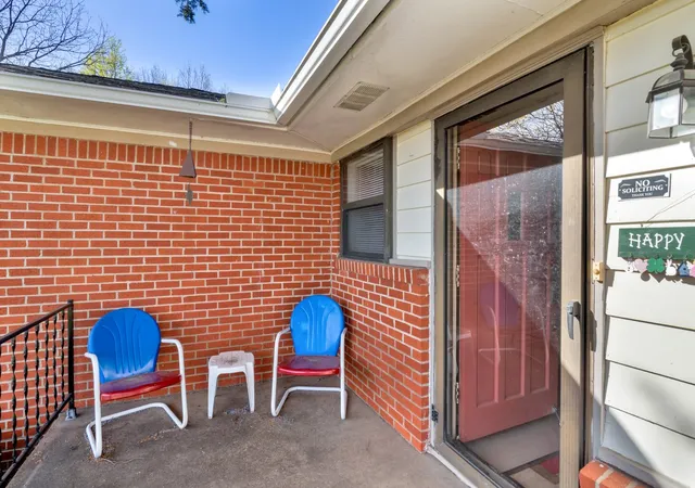 Photo 2 of Single family home for sale at 616 Kessler Blvd, Sherman, TX 75092 | MLS# 21217288 | Listing updated on 2026-07-28