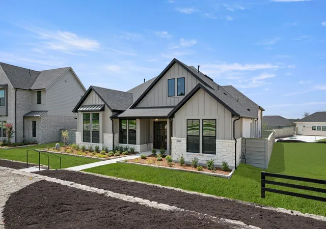 Photo 3 of Single family home for sale at 9104 Landmark Trl, Denton, TX 76207 | MLS# 21217504 | Listing updated on 2026-09-12