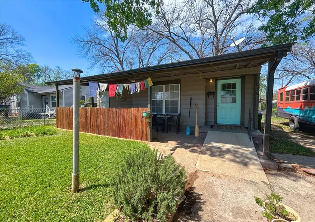 Single family home for sale at 516 Harlem Ave, Waco, TX 76704 | MLS# 21217589