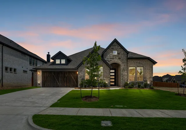 Photo 2 of Single family home for sale at 4033 Foot Hills Dr, Midlothian, TX 76065 | MLS# 21217708 | Listing updated on 2026-09-10