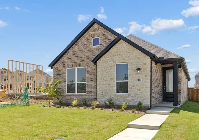 Photo 1 of Single family home for sale at 1316 Holmes St, Celina, TX 75009 | MLS# 21217987 | Listing updated on 2026-09-13