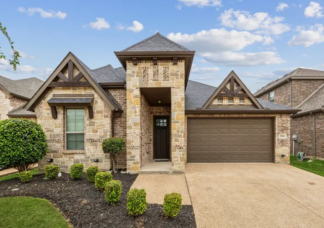 Photo 1 of Single family home for sale at 2504 Moores Lndg, Arlington, TX 76016 | MLS# 21216526 | Listing updated on 2026-07-29