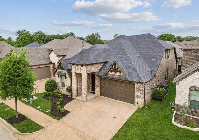 Photo 2 of Single family home for sale at 2504 Moores Lndg, Arlington, TX 76016 | MLS# 21216526 | Listing updated on 2026-07-29