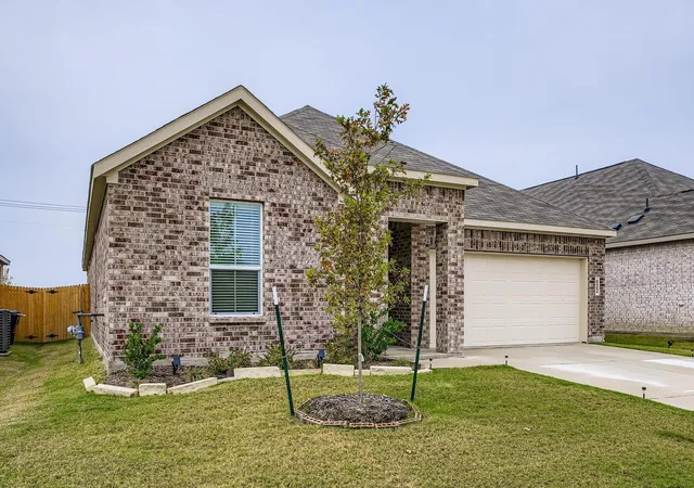 Photo 3 of Single family home for sale at 822 Madrono Dr, Princeton, TX 75407 | MLS# 21214387 | Listing updated on 2026-09-12