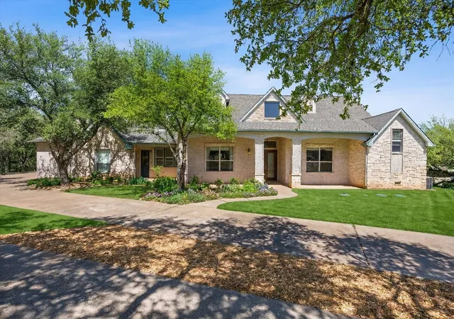 Photo 3 of Single family home for sale at 2306 Winton Terrace Ct, Granbury, TX 76048 | MLS# 21210556 | Listing updated on 2026-09-21