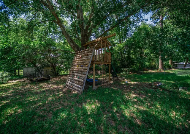 Photo 33 of Single family home for sale at 141 Cedar St, Rusk, TX 75785 | MLS# 21218340 | Listing updated on 2026-09-12