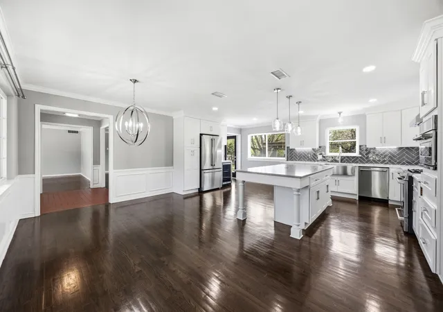 Photo 3 of Single family home for sale at 1636 W Red Bird Ln, Dallas, TX 75232 | MLS# 21216626 | Listing updated on 2026-10-05